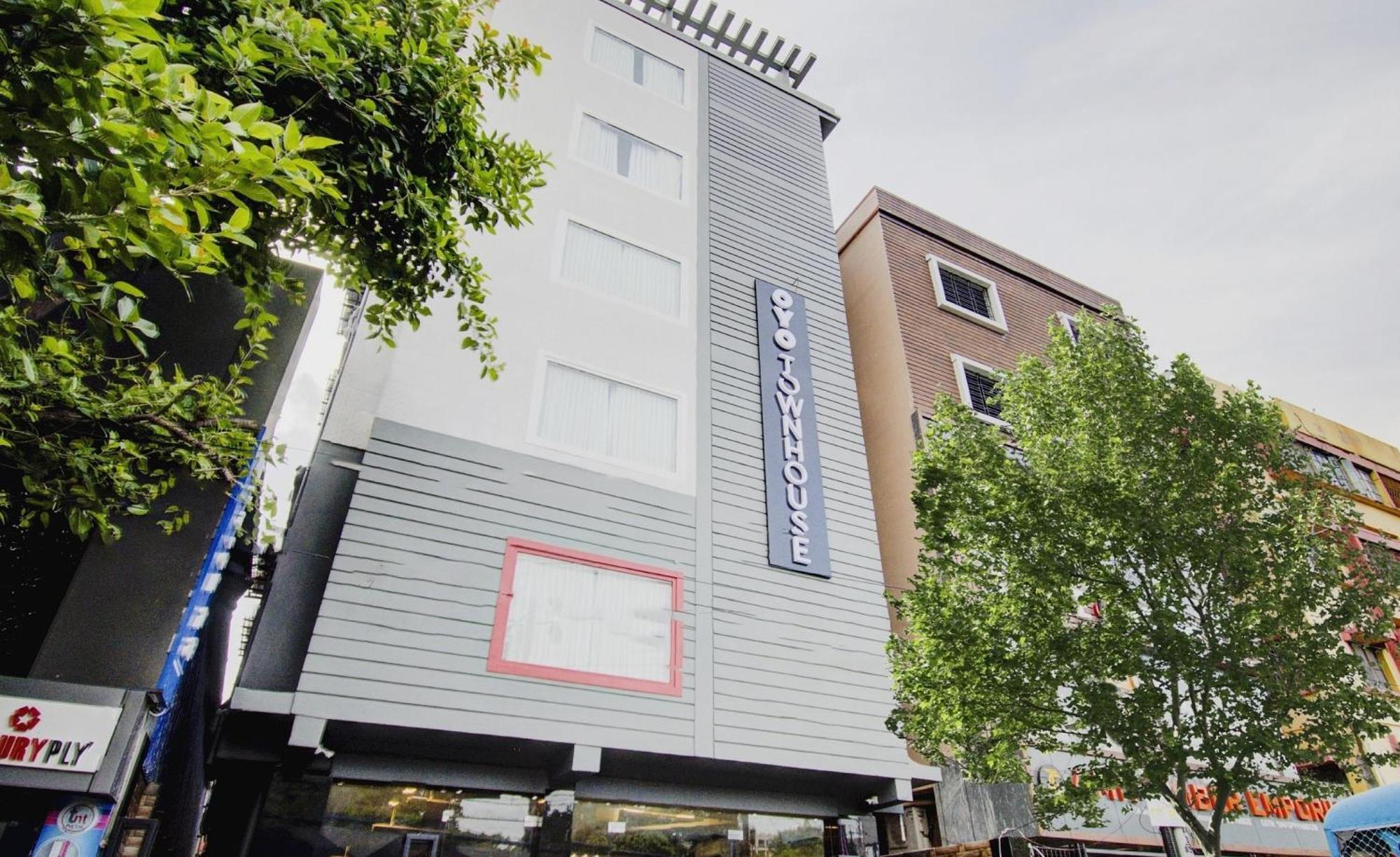 Super Townhouse Gokul Regency Near Dum Dum Metro Station酒店 外观 照片